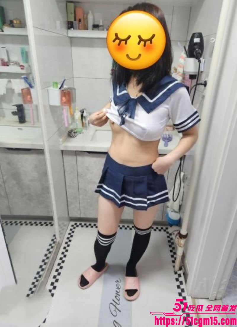 海角乱伦大神暗水之下新作 1 海角乱伦大神暗水之下新作 1