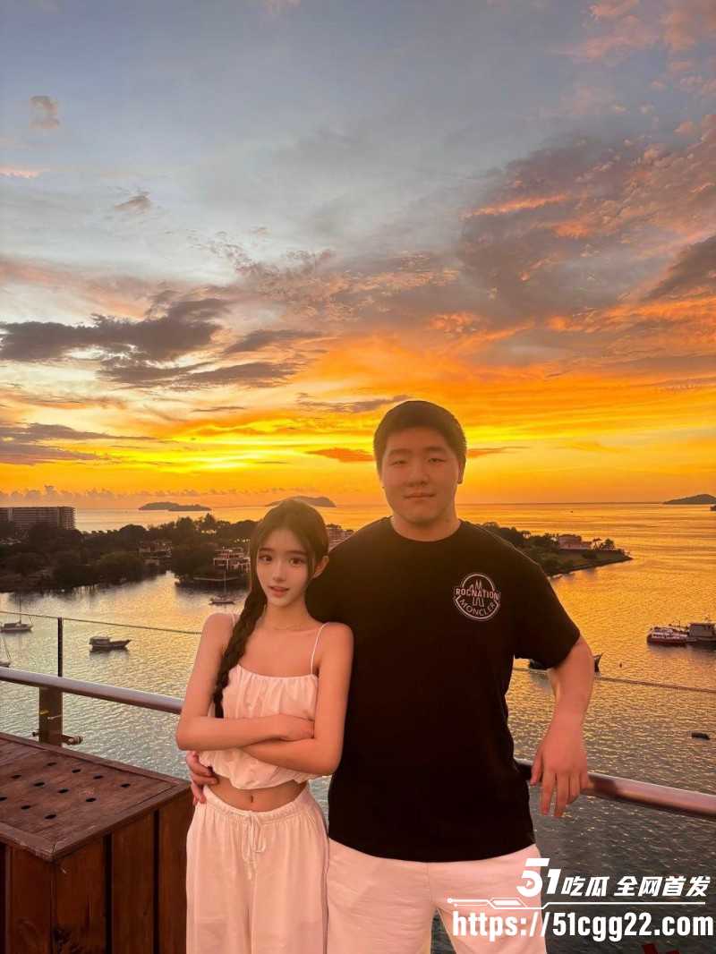07年拜金女炫耀恋爱日常被曝光卖逼03 07年拜金女炫耀恋爱日常被曝光卖逼03