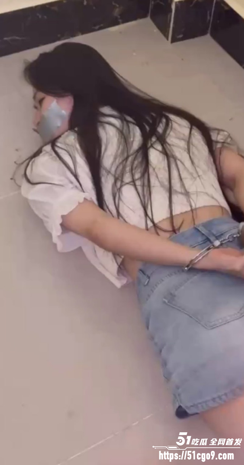 柬埔寨绑架现场视频02 柬埔寨绑架现场视频02