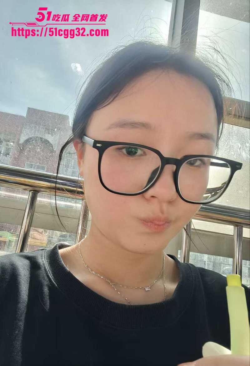 天津眼镜反差婊刘琳娜性爱视频曝光 1 拷贝 天津眼镜反差婊刘琳娜性爱视频曝光 1 拷贝