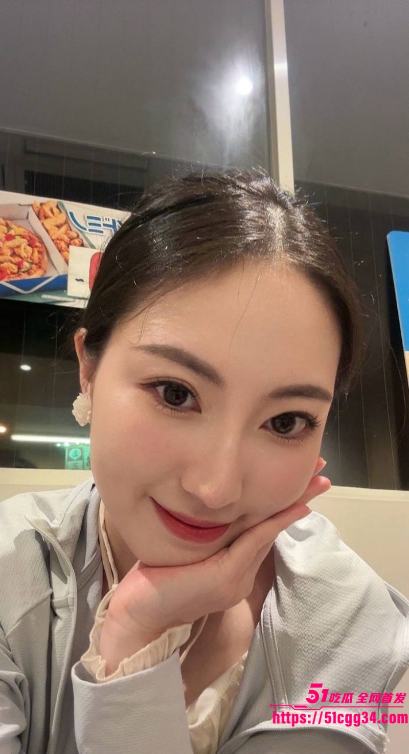 韩国高颜值情侣性爱自拍 丰满尤物遭男友各种玩弄调教 身穿开裆黑丝口交后入刺激感爆棚 1 韩国高颜值情侣性爱自拍 丰满尤物遭男友各种玩弄调教 身穿开裆黑丝口交后入刺激感爆棚 1