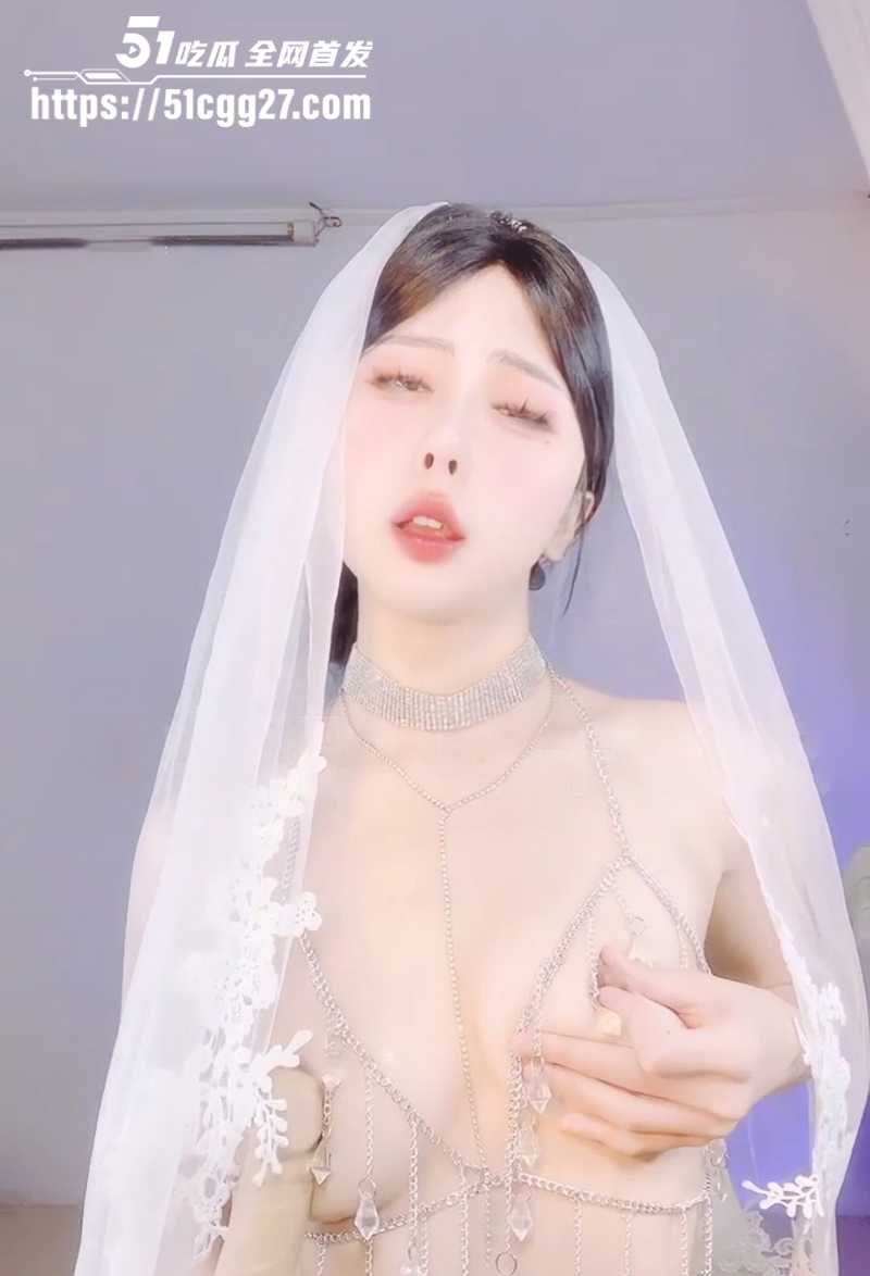 阿黒颜骚货天花板主播蘸点蜜桃酱大尺度私人订制视频流出4拷贝 阿黒颜骚货天花板主播蘸点蜜桃酱大尺度私人订制视频流出4拷贝