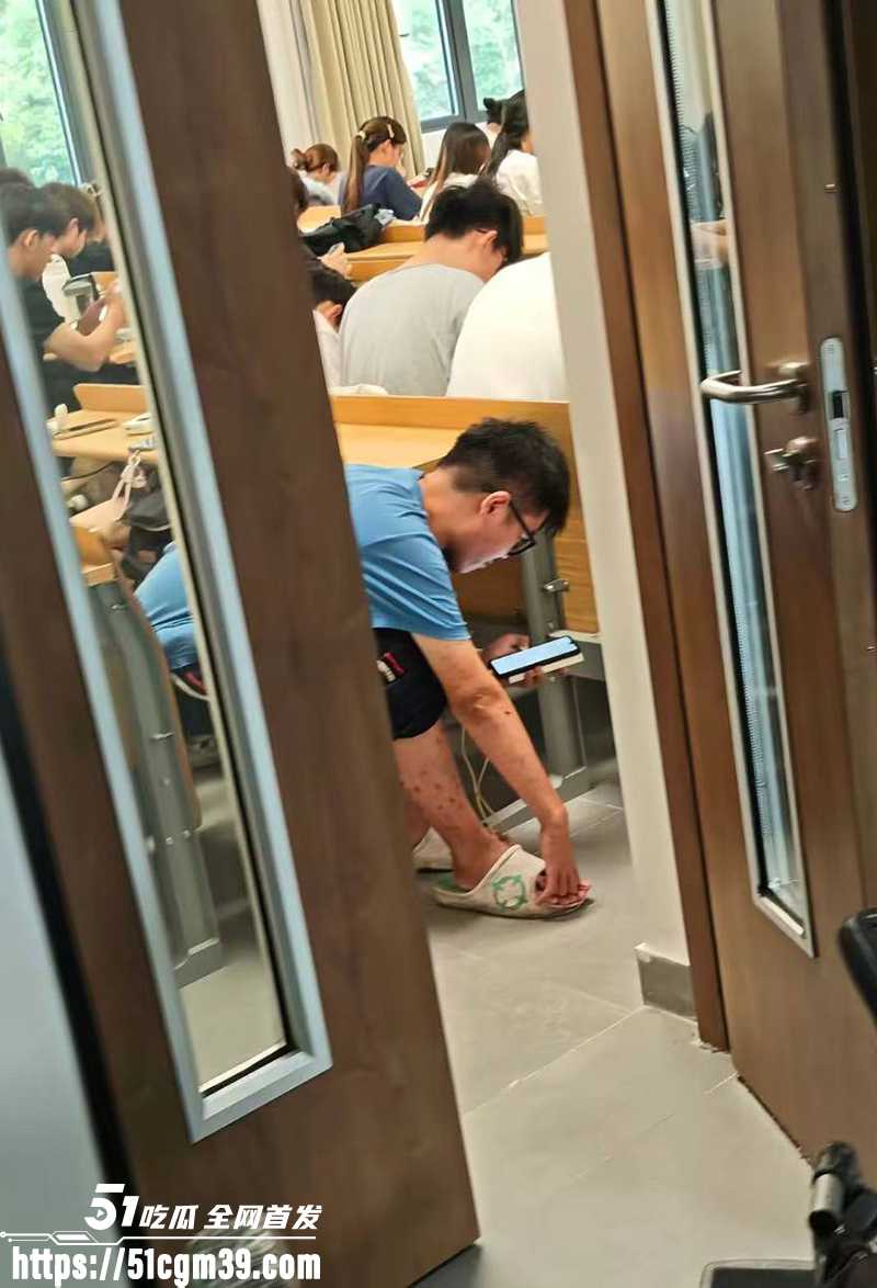 上海第二工业大学杀神代课被抓视频流出6拷贝 上海第二工业大学杀神代课被抓视频流出6拷贝
