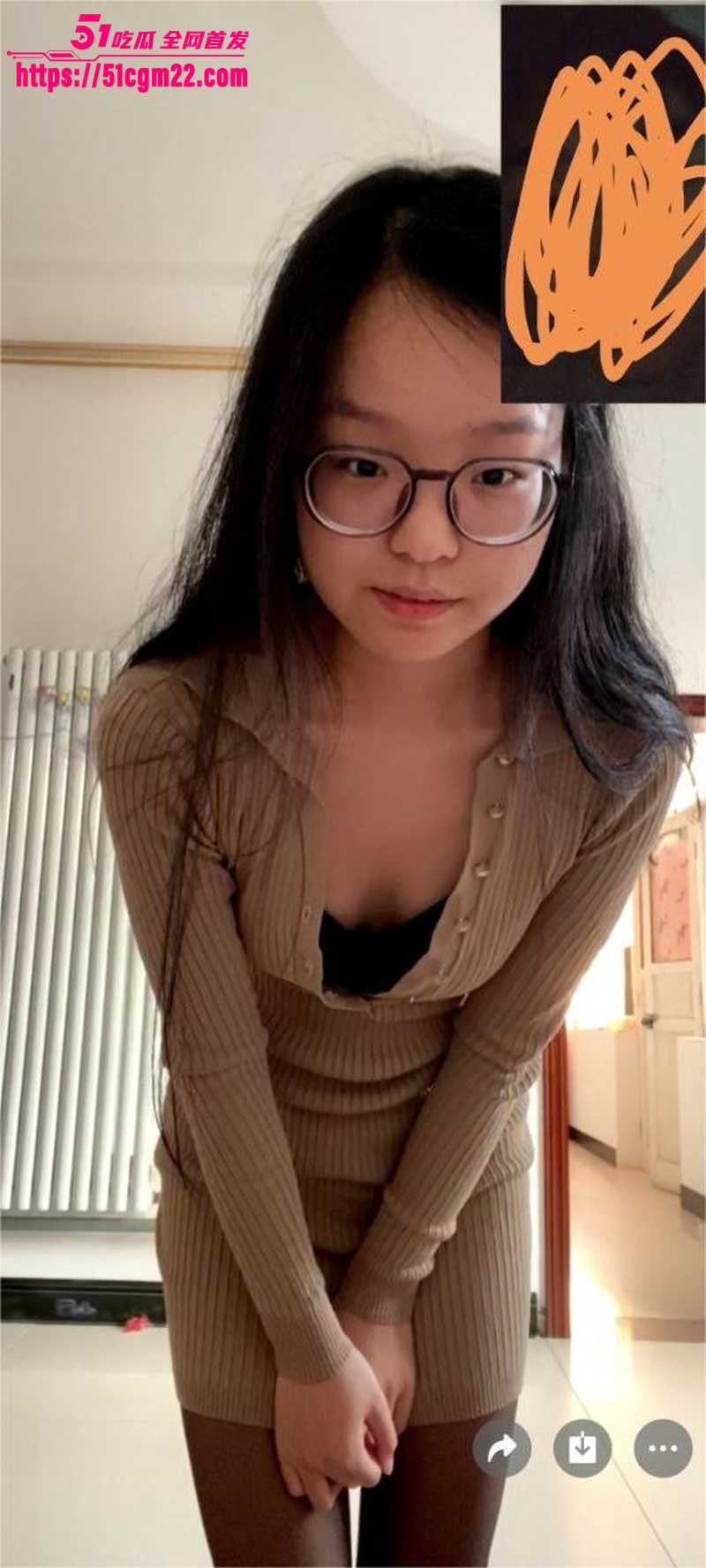湖南眼镜妹黄燕情侣自拍 1 湖南眼镜妹黄燕情侣自拍 1