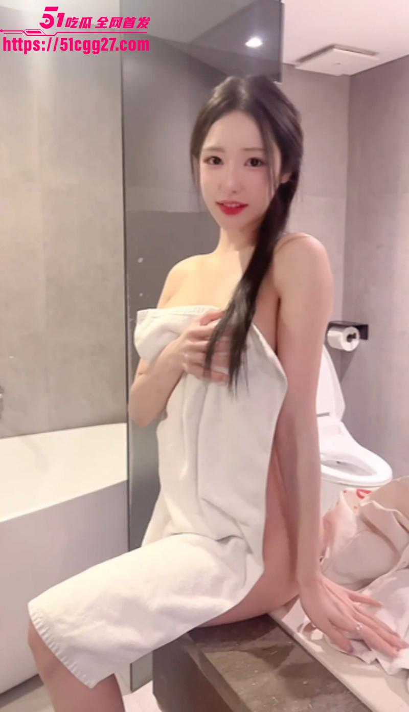 韩国清纯女神dustj199浴室露点私拍01 韩国清纯女神dustj199浴室露点私拍01