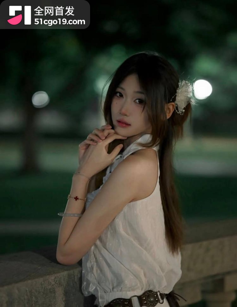 银行柜姐 Sylvia 5watermarked
