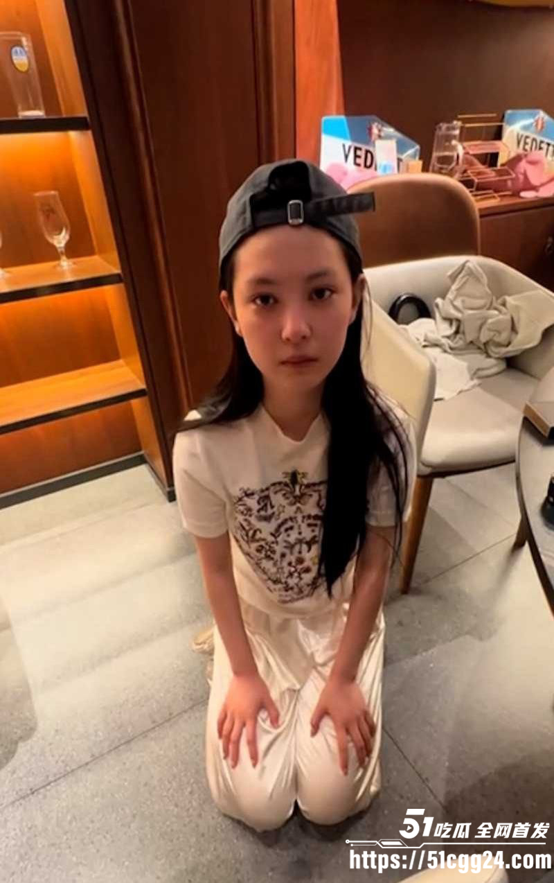 山东王晓迪出轨跪地发毒誓事件02 山东王晓迪出轨跪地发毒誓事件02