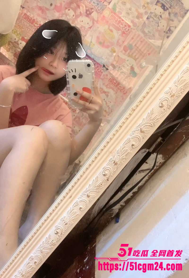 乌萌萌眼镜娘会员专属私拍流出 2 拷贝 乌萌萌眼镜娘会员专属私拍流出 2 拷贝