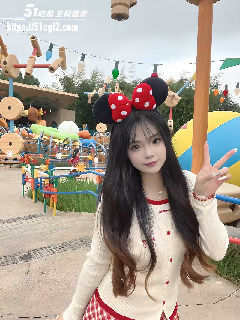 邻家妹妹 潘梦菲 勾搭金主任其玩弄 4 邻家妹妹 潘梦菲 勾搭金主任其玩弄 4