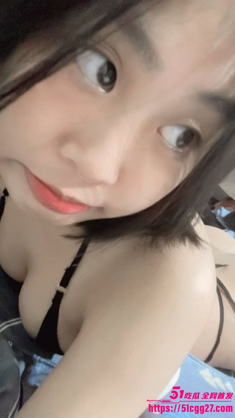 超可爱短发妹子道具自慰惨遭男友泄密 2 超可爱短发妹子道具自慰惨遭男友泄密 2
