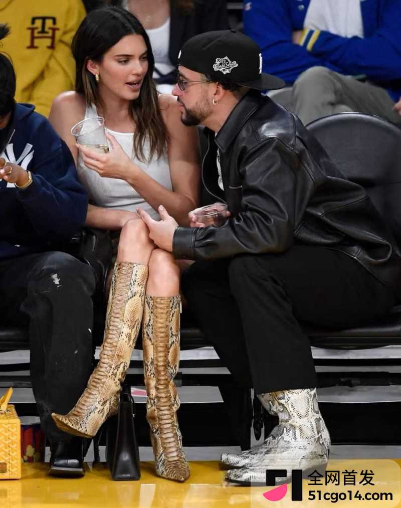 美国男星 BadBunny 被曝睡粉11 美国男星 BadBunny 被曝睡粉11