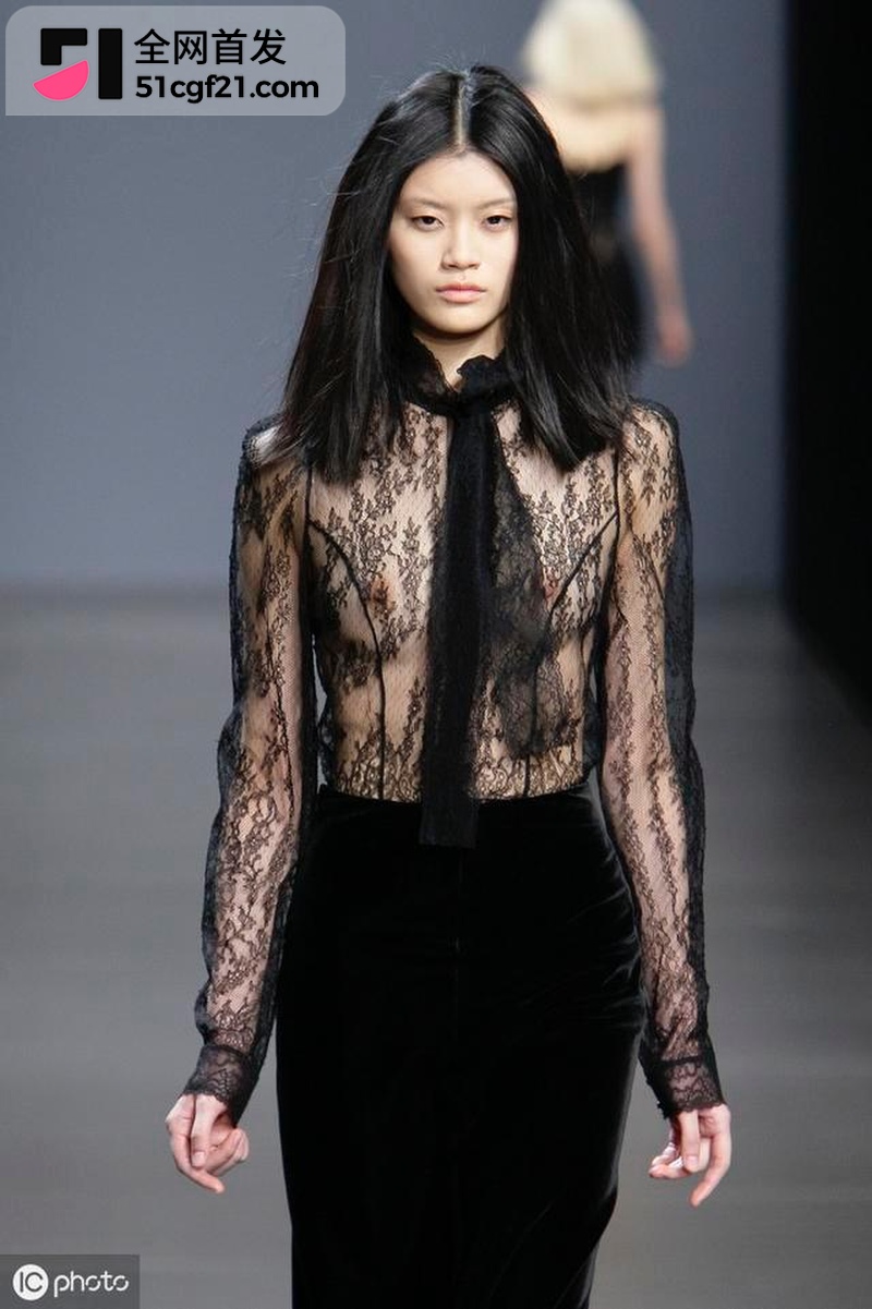 奚梦瑶重返维密获8秒特写 何猷君狂吹家族骄傲16 奚梦瑶重返维密获8秒特写 何猷君狂吹家族骄傲16