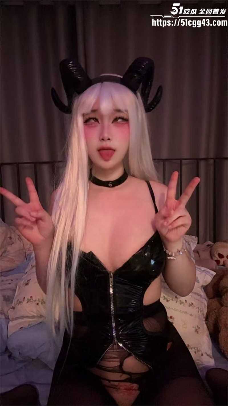 B站网红 馒头音in子 定制福利曝光 5watermarked B站网红 馒头音in子 定制福利曝光 5watermarked