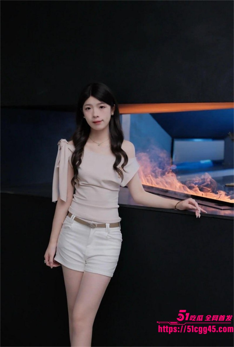 甜美系美少女线下奔现淫荡私拍 6 甜美系美少女线下奔现淫荡私拍 6