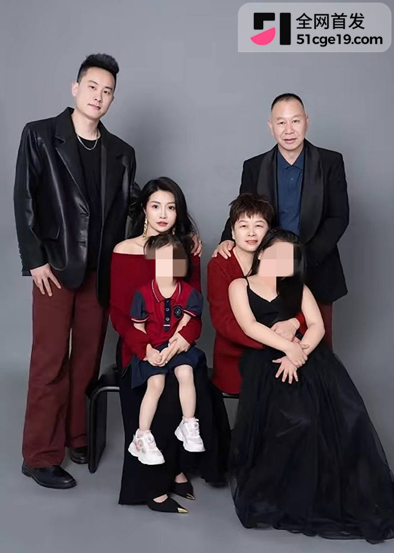 南通丽斐老板娘潘桢卉怒撕老公出轨殷赛金16 南通丽斐老板娘潘桢卉怒撕老公出轨殷赛金16