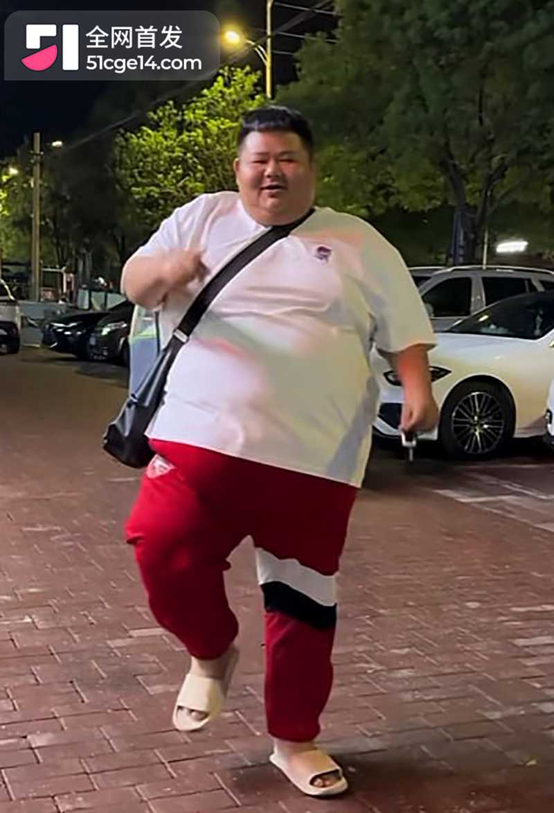 抖音大胃袋良子被爆像蚕蛹 3 拷贝 抖音大胃袋良子被爆像蚕蛹 3 拷贝