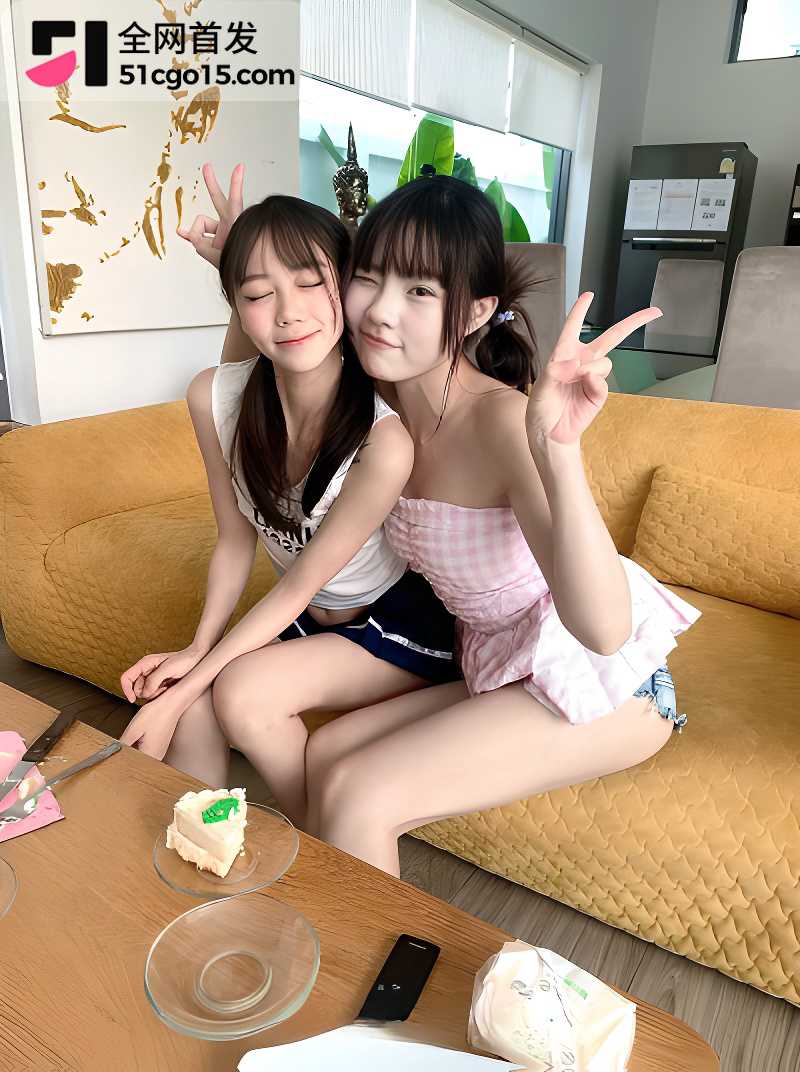Gattouz0 联动萝莉姐妹花Una与Umi双飞大战 1 Gattouz0 联动萝莉姐妹花Una与Umi双飞大战 1