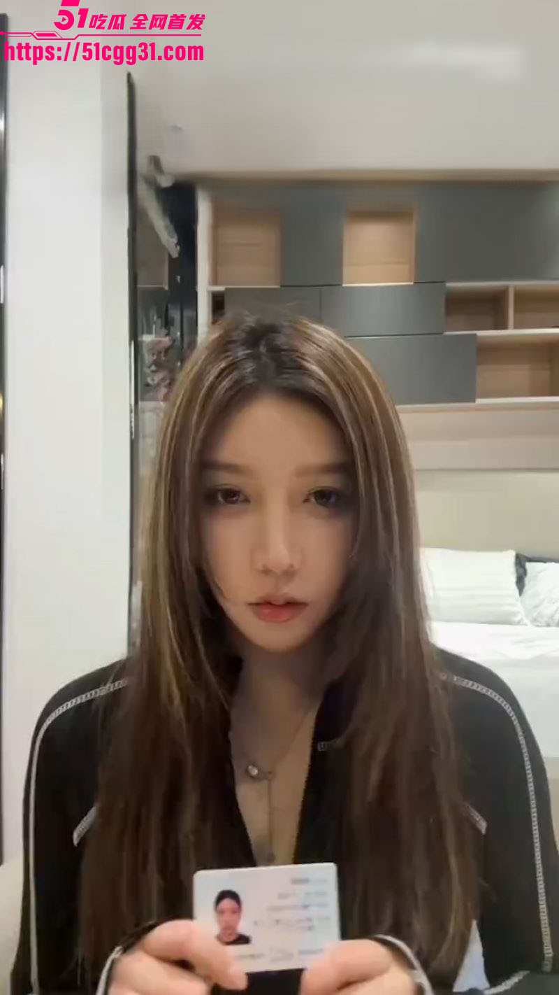 短剧顶流何健麒新剧上线前夜塌房 12 短剧顶流何健麒新剧上线前夜塌房 12