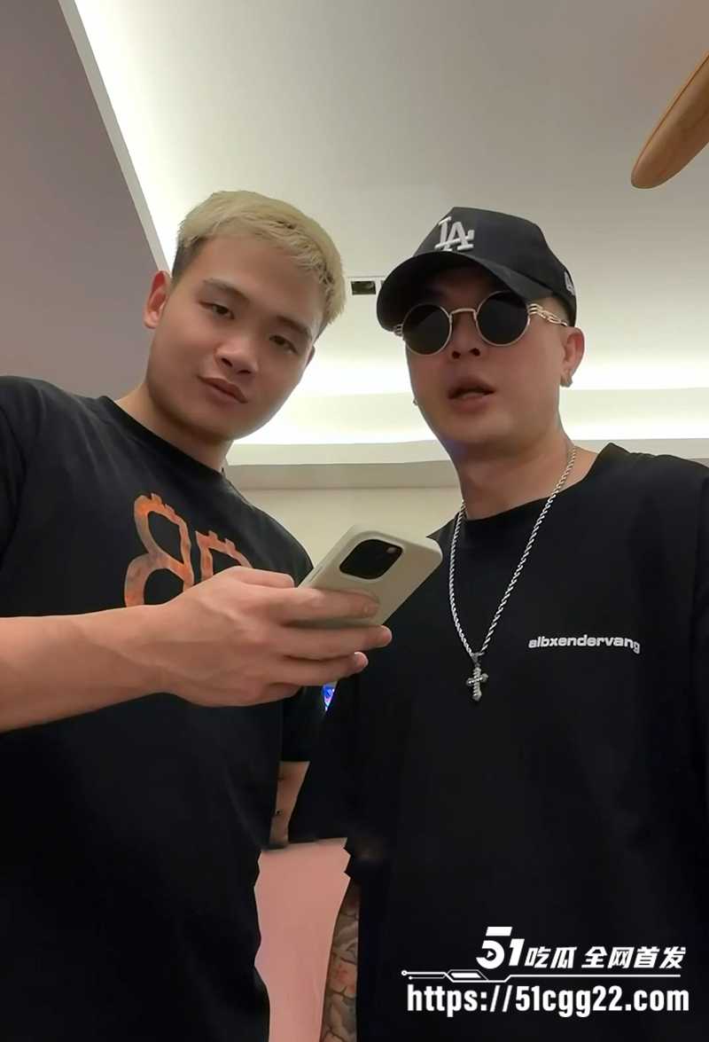 马来西亚知名博主chrizooi拍摄大尺度视频流出11拷贝 马来西亚知名博主chrizooi拍摄大尺度视频流出11拷贝