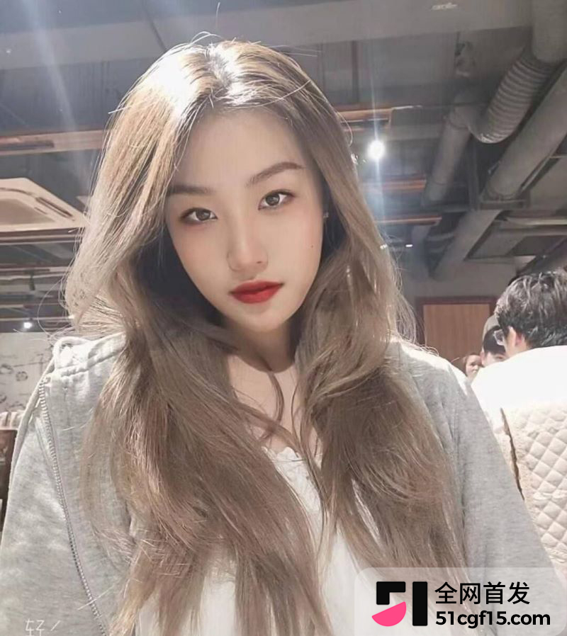 大学生女友完美露脸实拍 2 大学生女友完美露脸实拍 2