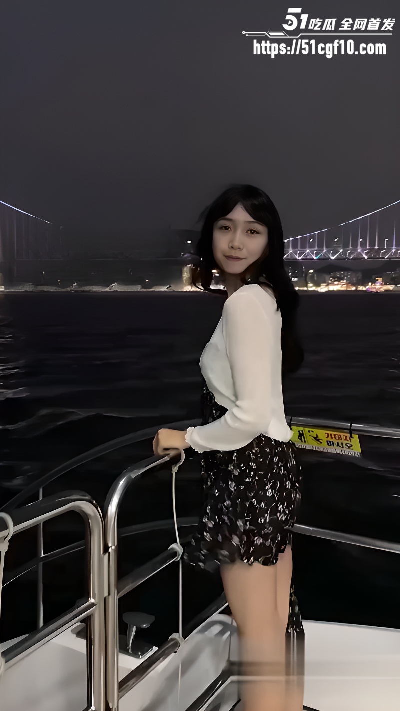 大长腿机车博主私密外流 4 大长腿机车博主私密外流 4