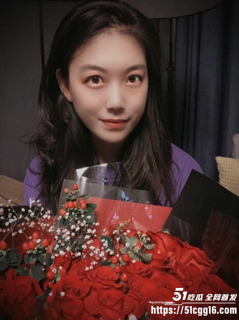 江苏南京少妇带炮友婚房偷情02 江苏南京少妇带炮友婚房偷情02