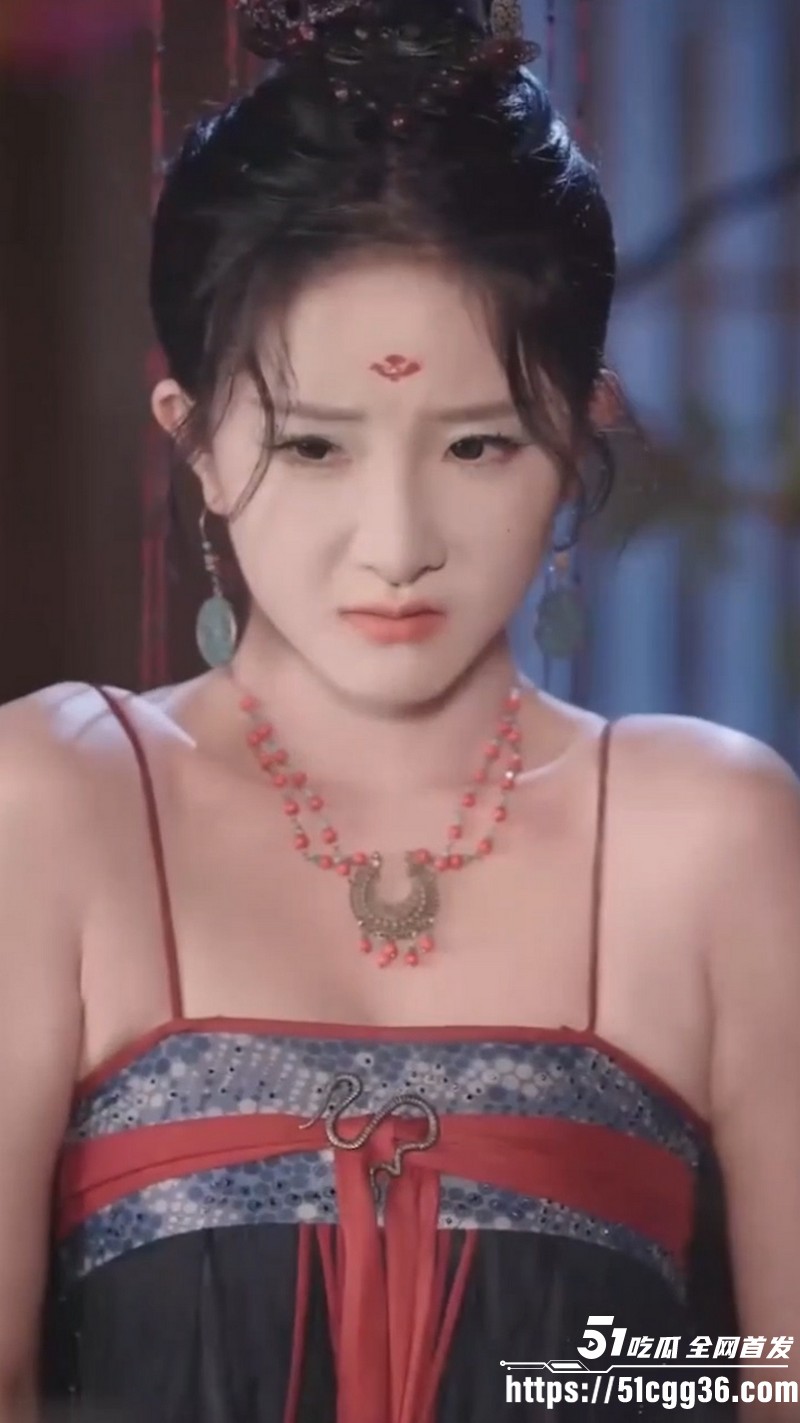 擦边短剧人到晚年绝美魔女拿我当炉鼎第一季 4 擦边短剧人到晚年绝美魔女拿我当炉鼎第一季 4