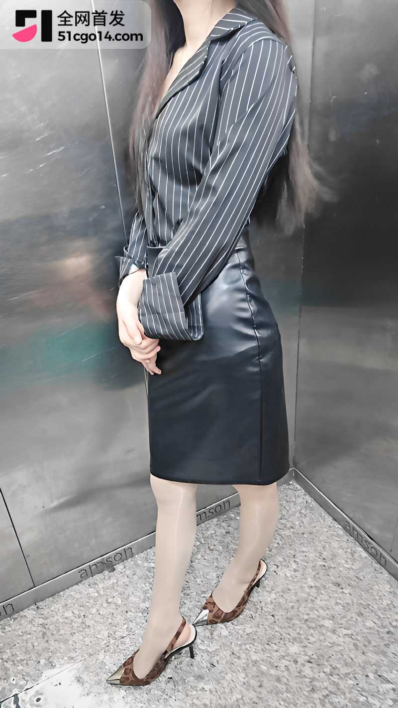 少妇熟女性爱者性感骚妇肉偿还债3 少妇熟女性爱者性感骚妇肉偿还债3