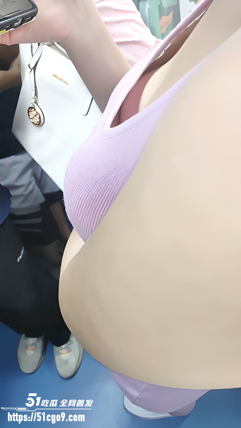 地铁高抄抓拍抄胸6 地铁高抄抓拍抄胸6