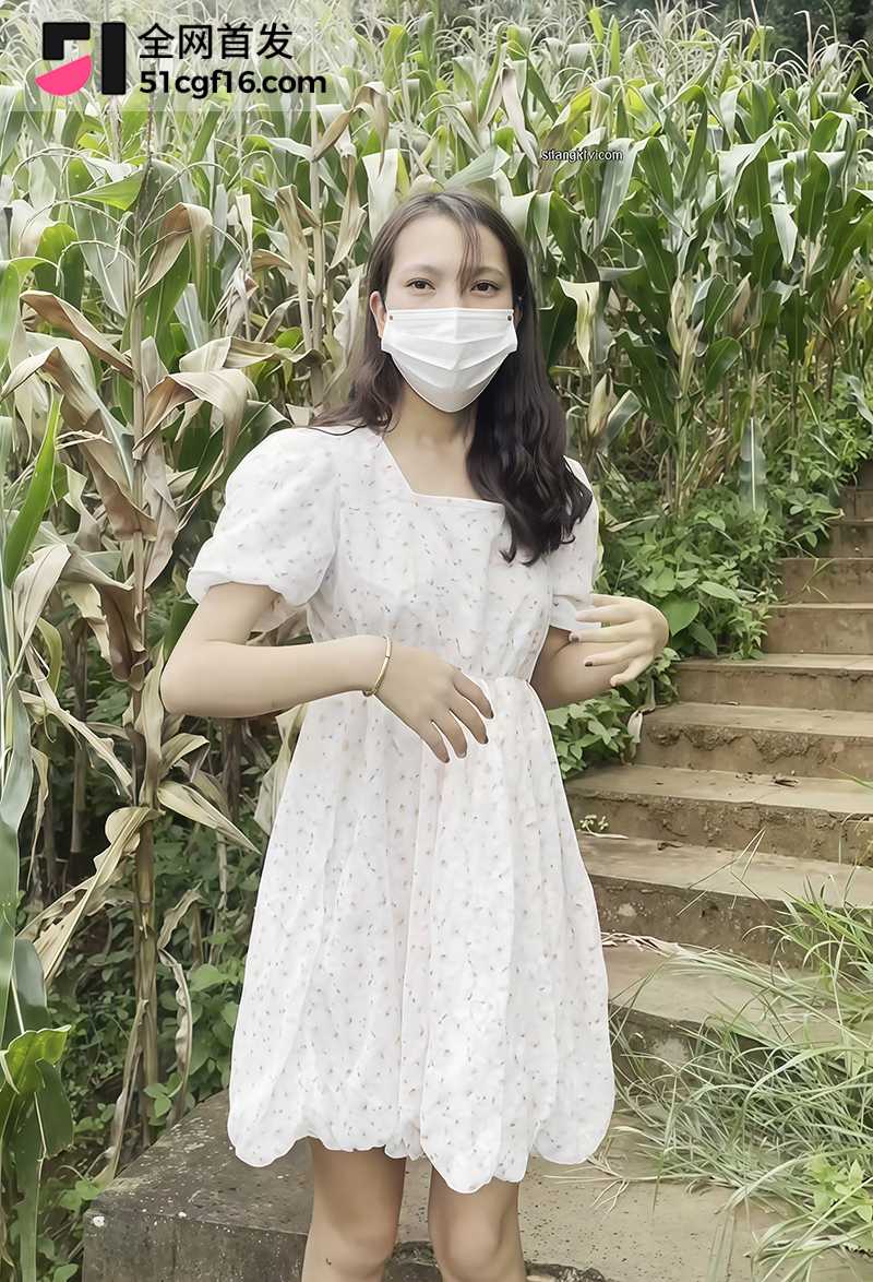 国产露出大神菠萝调教萌妹绿荫小径裸身挑逗2拷贝 国产露出大神菠萝调教萌妹绿荫小径裸身挑逗2拷贝