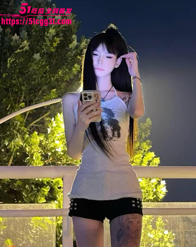 4 4
