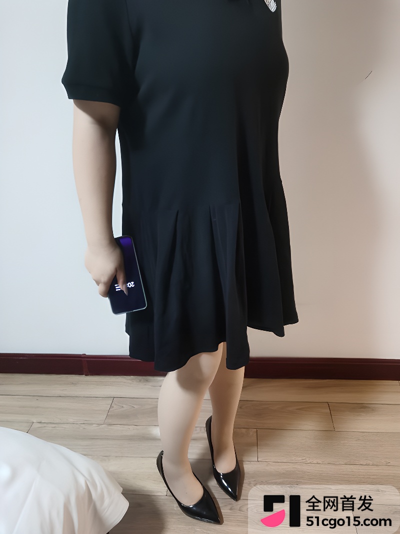 海角博主 乱伦皮皮 骚妹妹瞒着哥哥宾馆约炮1 海角博主 乱伦皮皮 骚妹妹瞒着哥哥宾馆约炮1