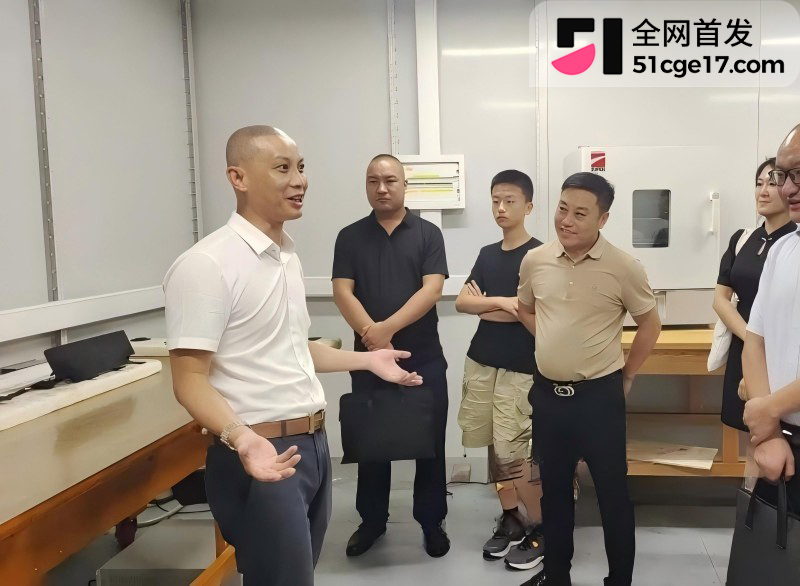 重庆理工大学教授 李旭 酒店私会Ngo副会长 2 重庆理工大学教授 李旭 酒店私会Ngo副会长 2