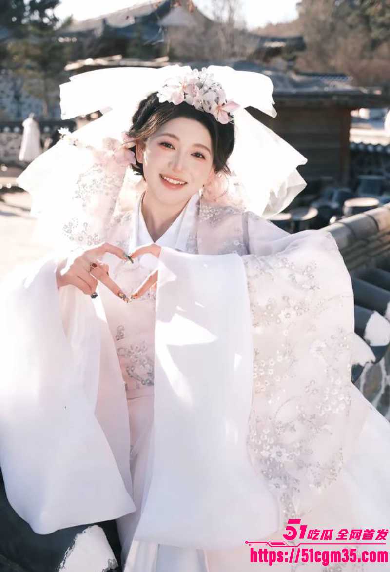 抖音珠宝博主 在下阿桃 怒撕丈夫出轨 22 抖音珠宝博主 在下阿桃 怒撕丈夫出轨 22