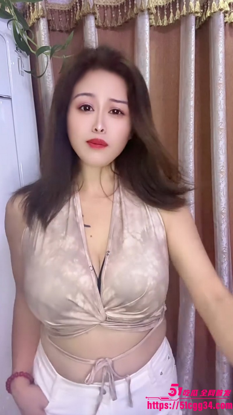 快手巨乳熟女爱运动的二姐私拍流出 5 快手巨乳熟女爱运动的二姐私拍流出 5