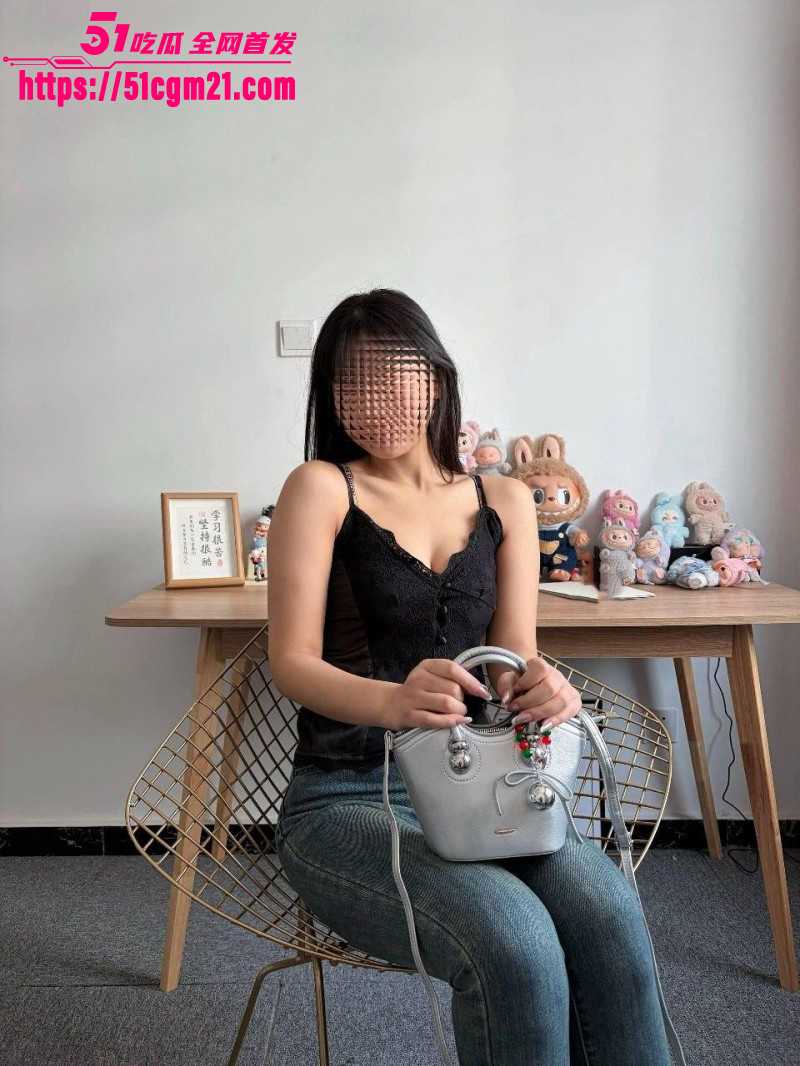 39岁妈妈和30岁堂姐与堂姐乱伦做爱04 39岁妈妈和30岁堂姐与堂姐乱伦做爱04
