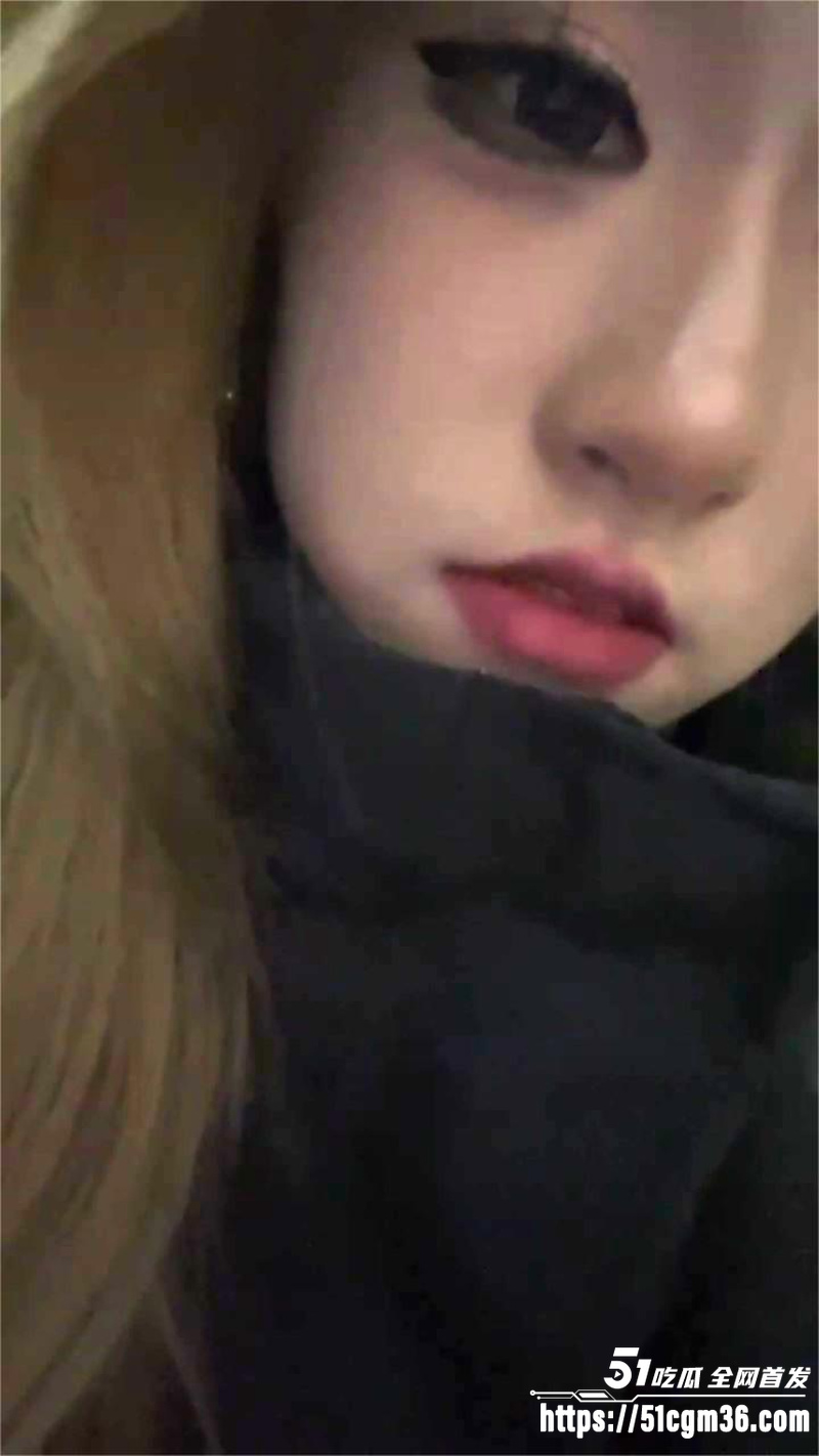 美女台球助教 莉莉 约炮自拍 1 美女台球助教 莉莉 约炮自拍 1