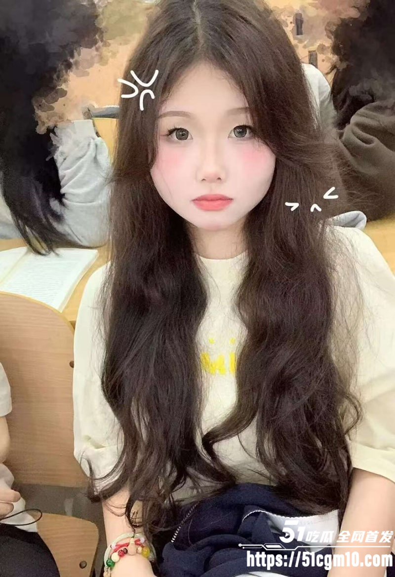淫荡白虎母狗 与女友3P 1