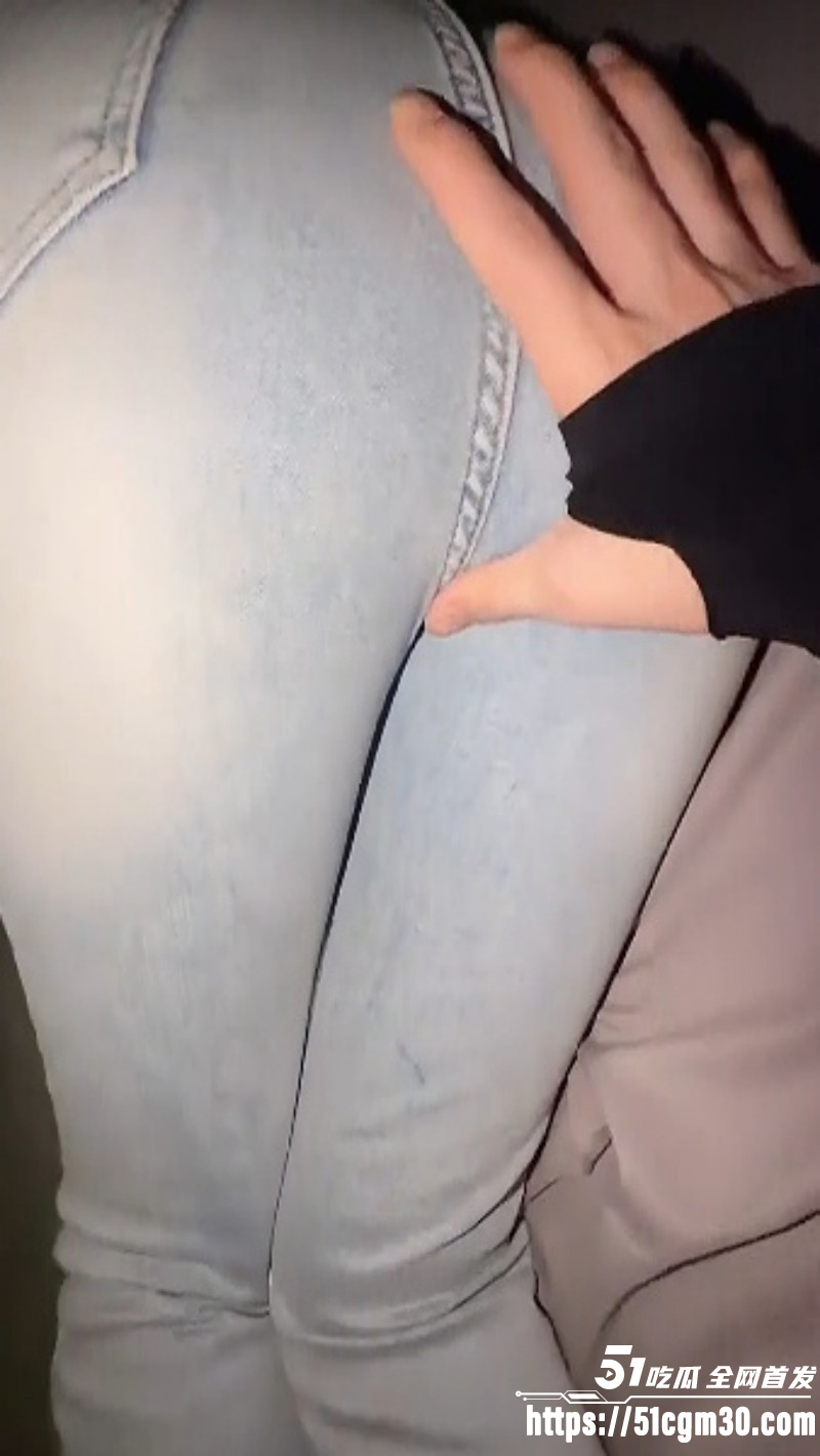 39岁妈妈和30岁堂姐强上喝醉的堂姐04 39岁妈妈和30岁堂姐强上喝醉的堂姐04