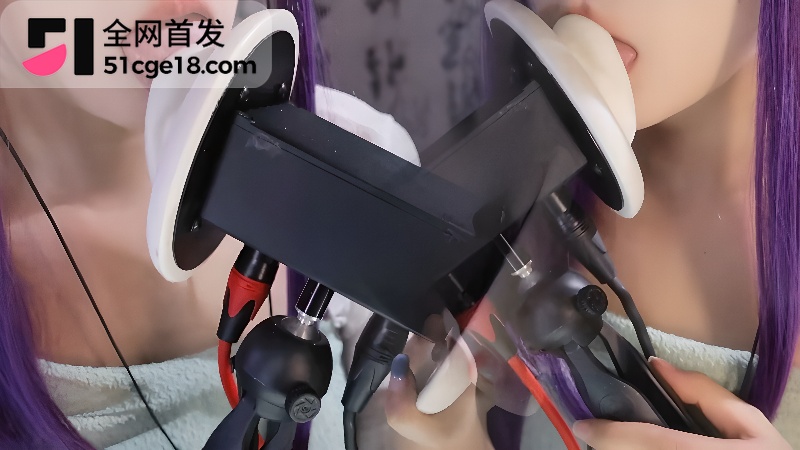 ASMR声控博主 呆呆娜不呆 舔耳诱惑 3 ASMR声控博主 呆呆娜不呆 舔耳诱惑 3