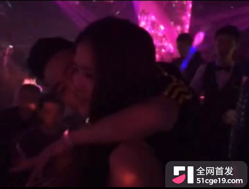 南通丽斐老板娘潘桢卉怒撕老公出轨殷赛金12 南通丽斐老板娘潘桢卉怒撕老公出轨殷赛金12
