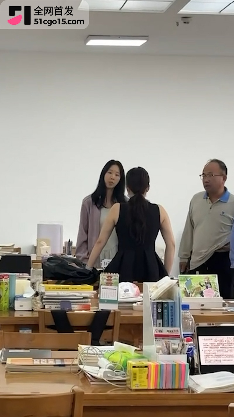 汉江师范学院 玲玲 9 汉江师范学院 玲玲 9