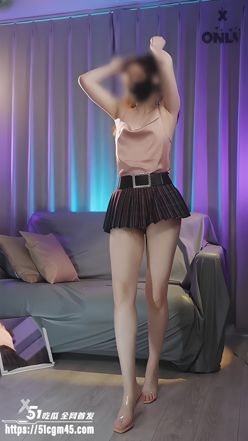 推特变装裸舞女王咚小姐3 推特变装裸舞女王咚小姐3