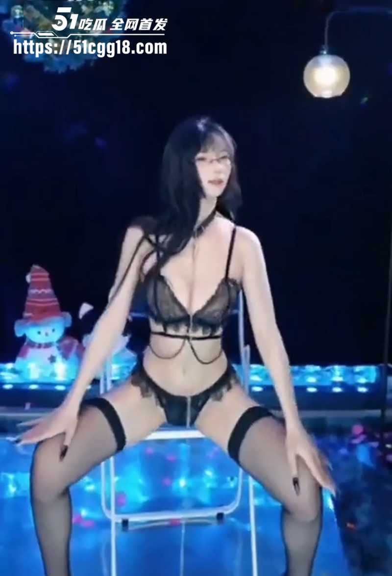 B站顶级擦边主播芥子柒鸭万元定制裸舞流出8拷贝 B站顶级擦边主播芥子柒鸭万元定制裸舞流出8拷贝