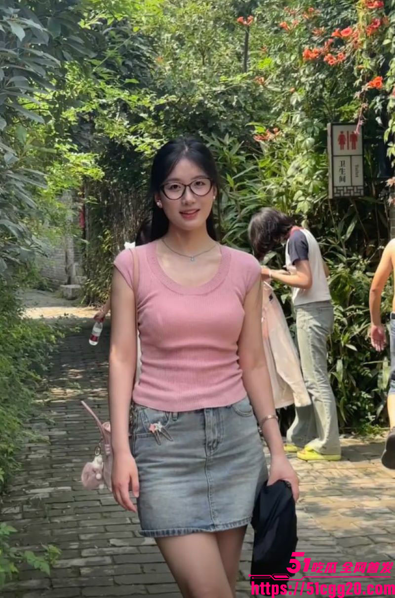 山东学校反差老师脚踏三只船 4 山东学校反差老师脚踏三只船 4