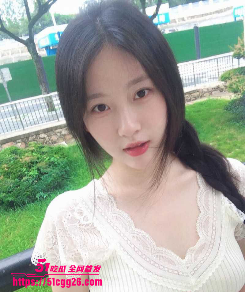 19岁花季少女 19岁花季少女
