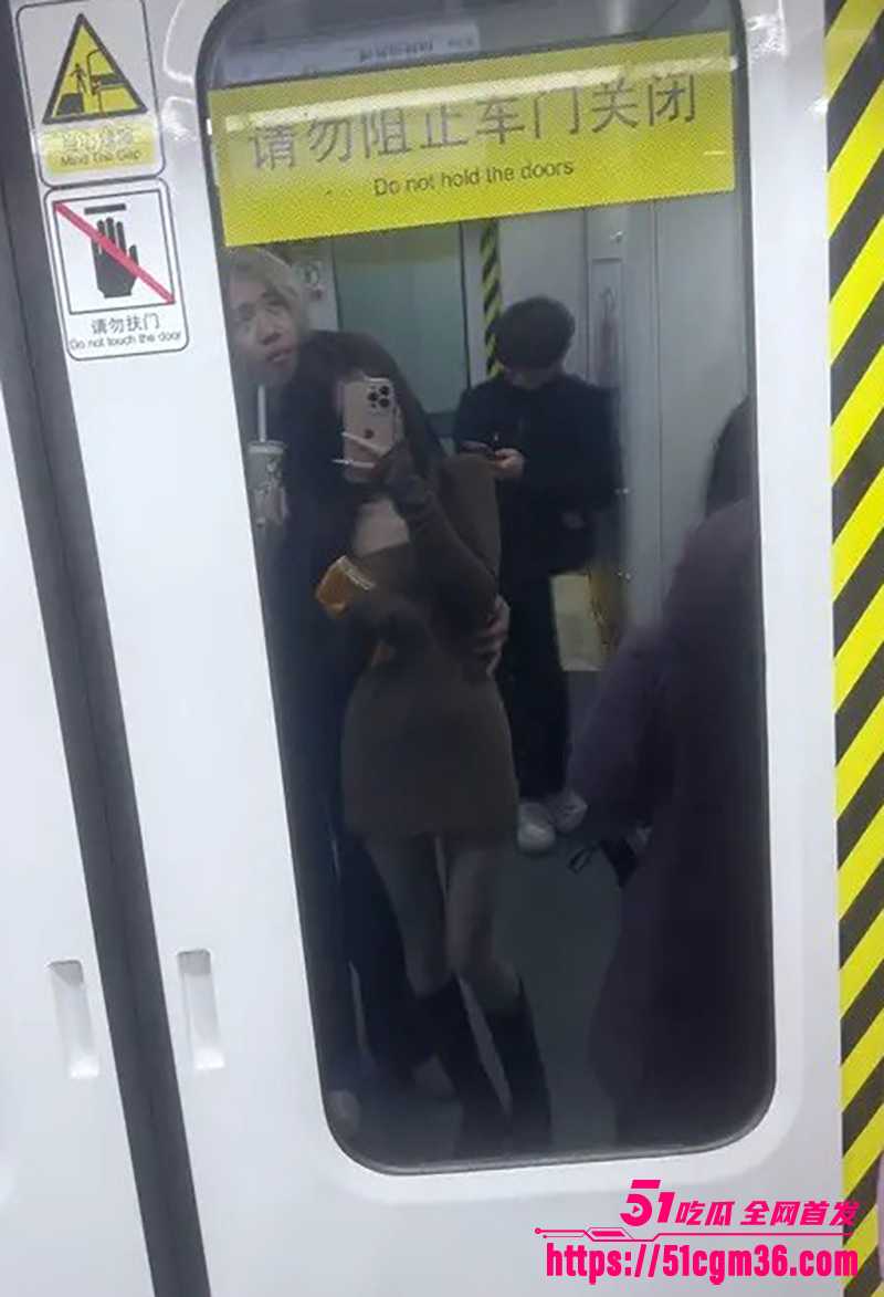 抖音英雄王李海伟劈腿约炮曝光 9 拷贝 抖音英雄王李海伟劈腿约炮曝光 9 拷贝