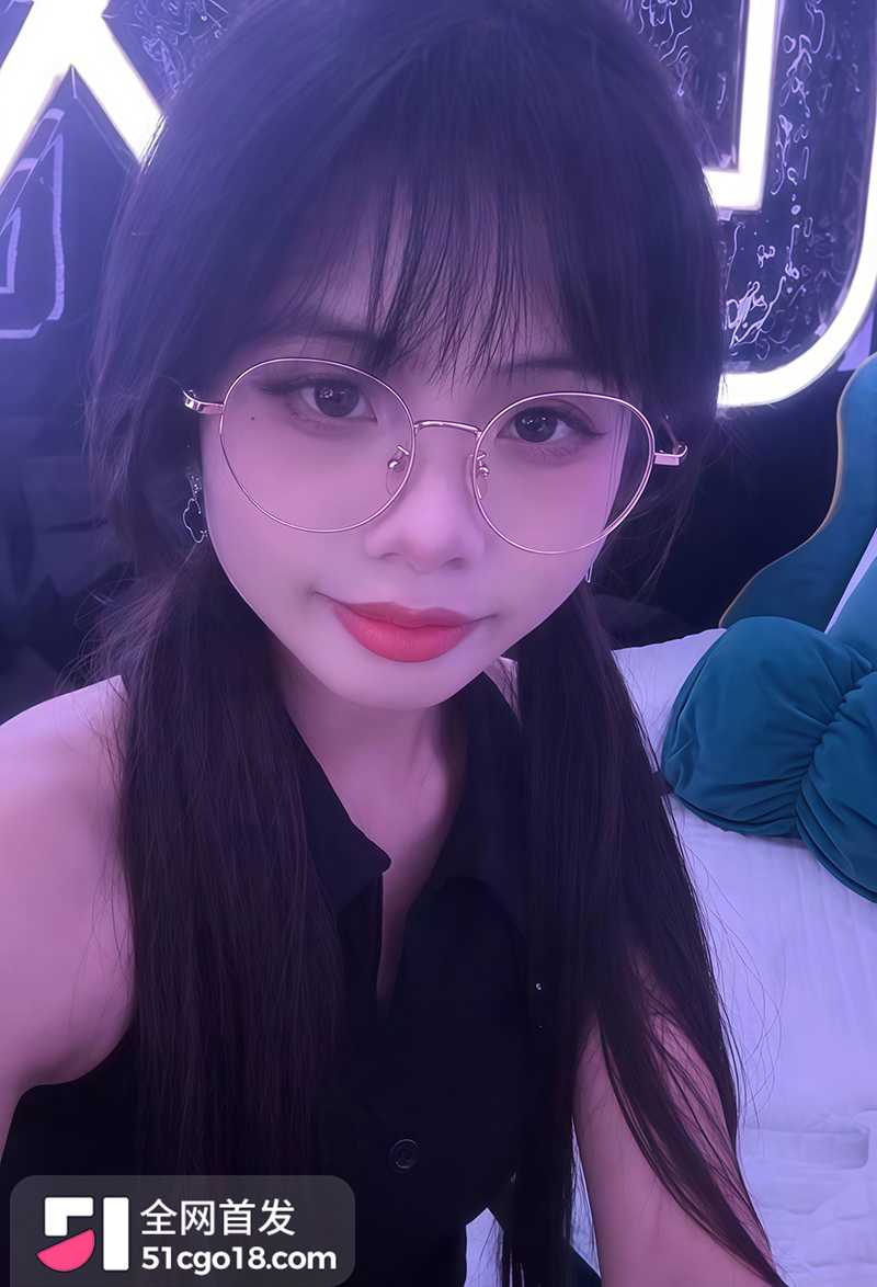 清纯反差女大露脸大尺度福利私拍 1 拷贝