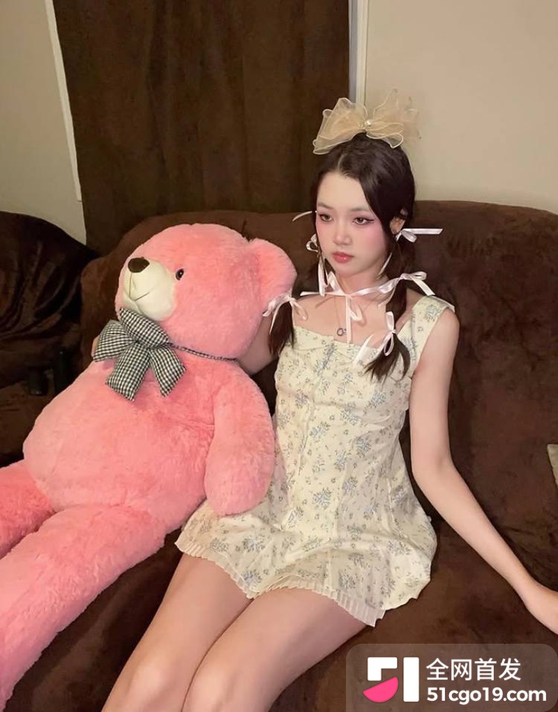 多伦多留学生妮妮 2watermarked