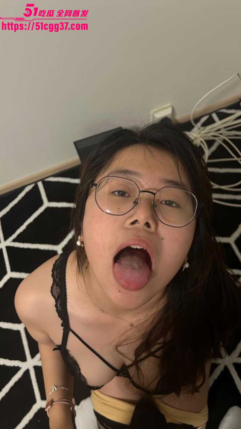 3 3